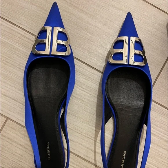 - Balenciaga Slings - Picture 1 of 7